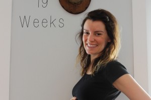 19weekspregnantbelly