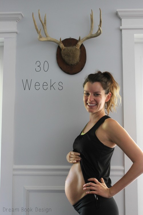 30 weeks pregnant by Dream Book Design #30weeks #30weekspregnant #pregnantbelly