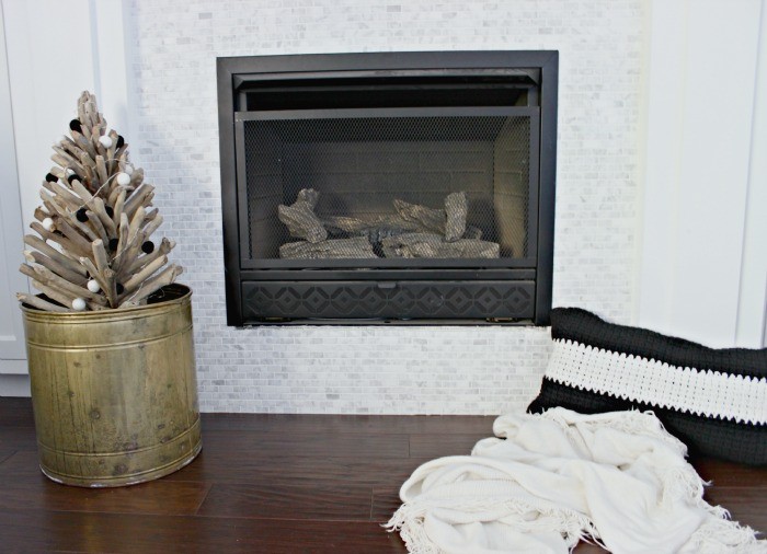 winter fireplace decor dreambookdesign.com