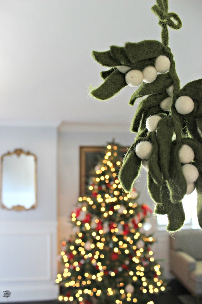 how to decorate a christmas tree 9 / dreambookdesign.com